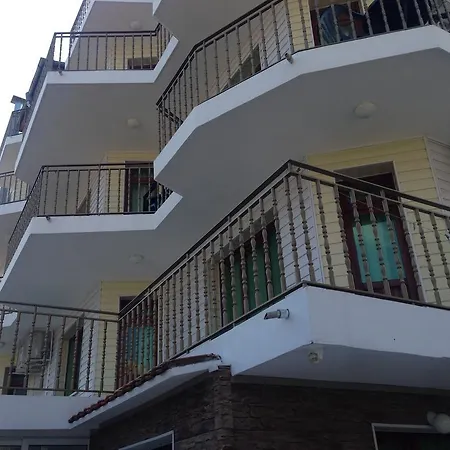 Gloria Holiday House