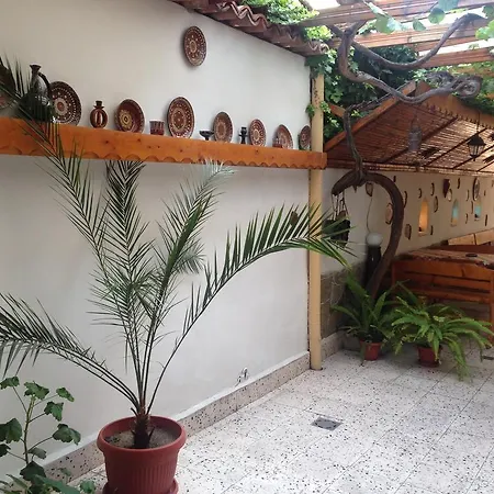 בית הארחה Gloria Holiday House